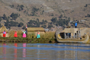Urosöarna i Titicacasjön Peru