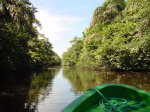 Costa Rica resa