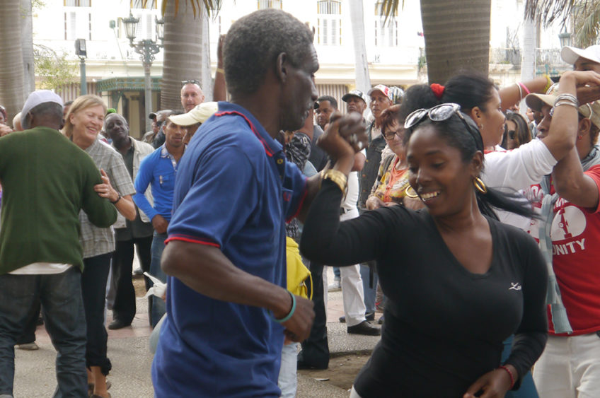 Resa till Kuba Havanna salsa dans