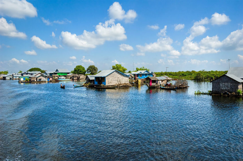 Resa till Kambodja Tonle Sap sjö