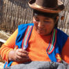 Resa till Peru Titicacasjön Uros folk hantverk