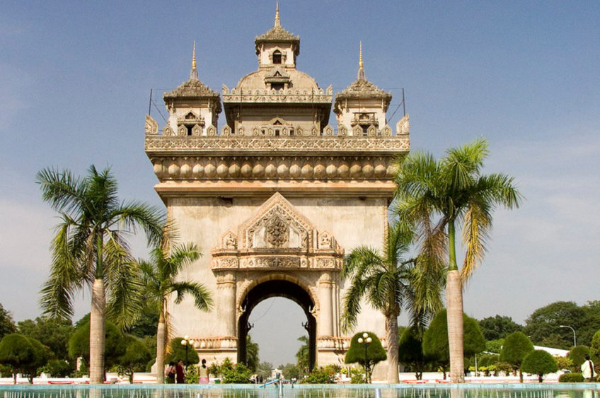 Resa till Laos Vientiane Patuxay monument