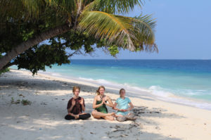 Resa till Maldiverna familj strand